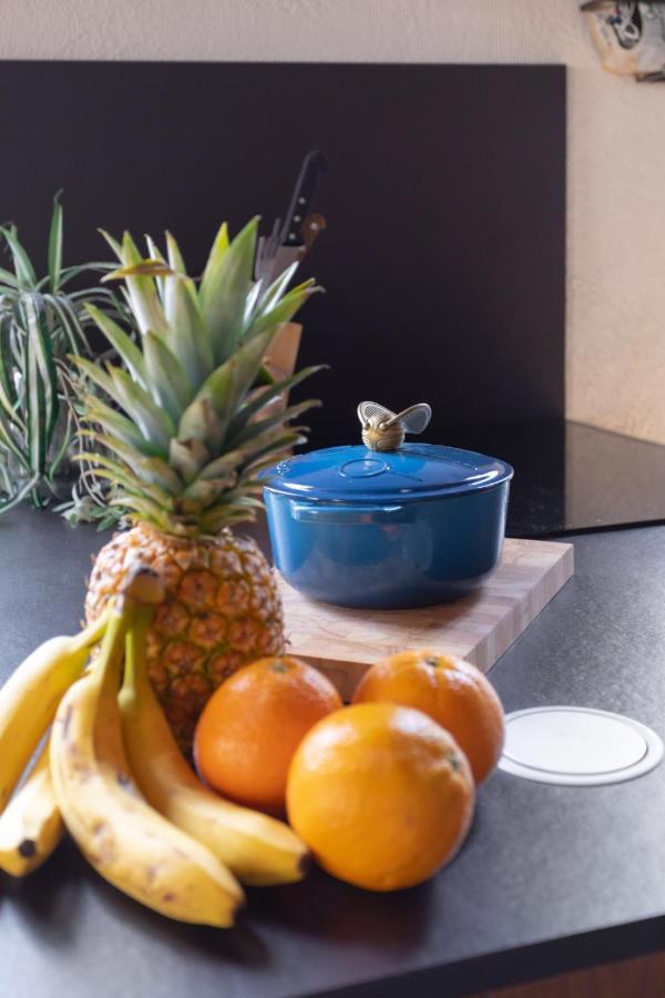 Sunny Stylish Spacious Loft In Old-Port マルセイユ エクステリア 写真